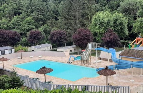 Chazelles-sur-Lyon Other | Chalet 4 places au milieu des sapins du Forez