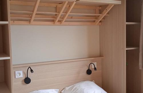 Pleaux Other | Chalet - 5 pers., animaux OK - API-1-52-2306