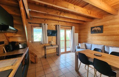 Saint-Francois-Longchamp Ski Chalet | Chalet 6 à 8pers pied des pistes, piscine et vue