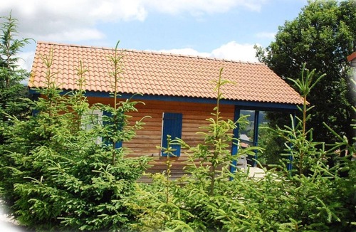 Blavignac Ski Chalet | Chalet '6 Personnes Mimosa Semaine' with Mountain View, Shared Pool and Wi-Fi