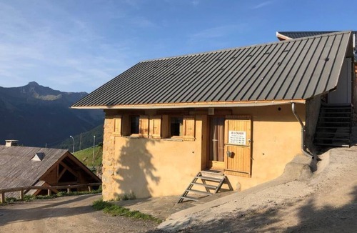 Orcieres-Merlette Ski Chalet | CHALET 8 PEOPLE NEAR PISTE