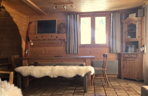 Villard-sur-Doron Ski Chalet | CHALET ALPAGE, SEIZURE, 700M SKIING, NATURE AND SCENIC VIEW