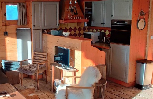 Villard-sur-Doron Ski Chalet | CHALET ALPAGE, SEIZURE, 700M SKIING, NATURE AND SCENIC VIEW