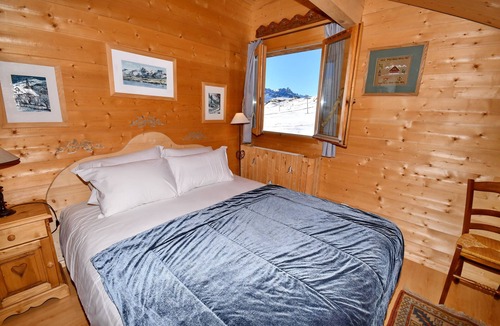 Bergers Ski Chalet | CHALET ALTIPORT, GREAT COMFORT, 12-14 PEOPLE, ON THE SLOPES