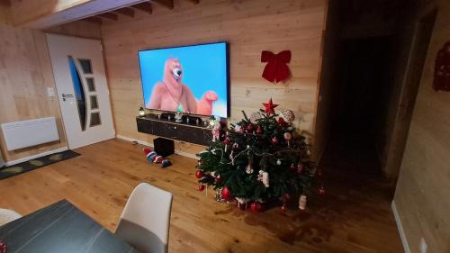 Beauregard-de-Terrasson Ski Chalet | Chalet au calme avec Piscine hivernale chauffée