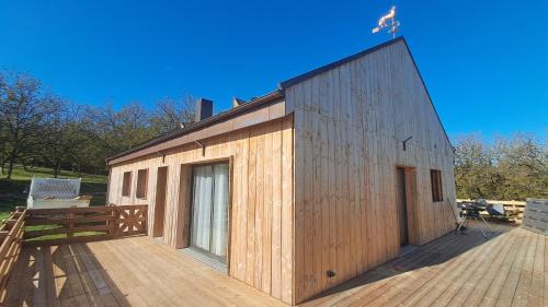 Beauregard-de-Terrasson Ski Chalet | Chalet au calme avec Piscine hivernale chauffée