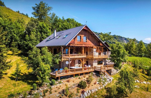 Villarembert Ski Chalet | Chalet Bendo - mountain holiday retreat for 10 with spa - OVO Network