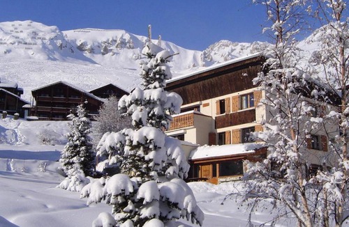 Les Almes Ski Chalet | Chalet Bobech - chalet traditionnel, terrase plein sud MAE-3383