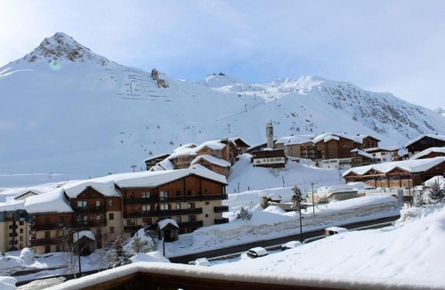 Les Almes Ski Chalet | Chalet Bobech - chalet traditionnel, terrase plein sud MAE-3383