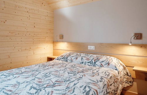 Saint-Genes-Champespe Ski Chalet | Chalet "cèdre" en Pleine Nature, Calme et Espace Garantis