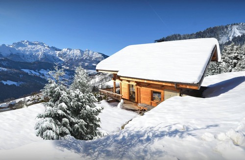 Manigod Ski Chalet | Chalet Chocolat - Manigod ski base for 8, log fire nights - OVO Network