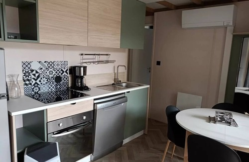 Savignac-les-Ormeaux Ski Chalet | Chalet Confort 35m² - 2 bedrooms + Covered terrace + Reversible air conditioning + TV 4 people