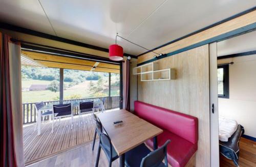 Vic-sur-Cere Other | Chalet confortable 5 pers avec terrasse à Vic-sur-Cère - API-1-52-1248