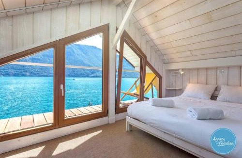 Bredannaz House | Chalet Coquillage Waterfront Escape on Lake