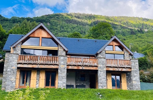Guchan Ski Chalet | Chalet Crystal 4 étoiles.