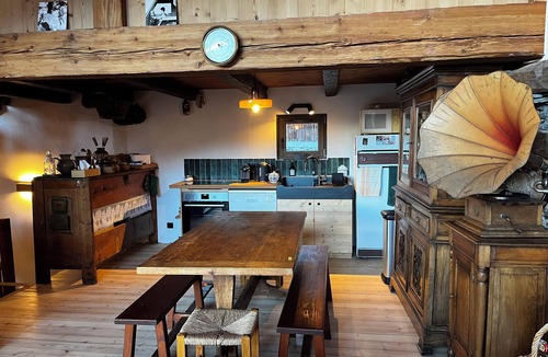 Peisey-Nancroix Ski Chalet | Chalet de Charme Peisey, domaine des Arcs- 13 people