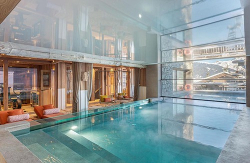 Courchevel Ski Chalet | Chalet de luxe à Courchevel avec piscine et personnel 15 pers - FR-1-562-71