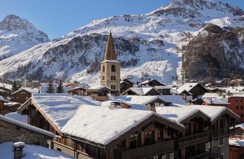 Val-d'Isere Ski Chalet | Chalet de luxe avec piscine et hammam à Val-d'Isère, 10 personnes à proximité du centre-ville - FR-1-694-95