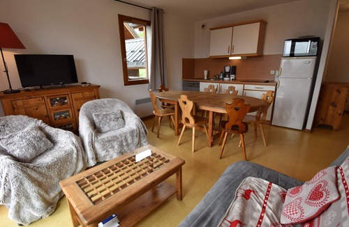 Vaujany Apartment | Chalet de Marie n°9 - Three Bedroom Apartment, Sleeps 8