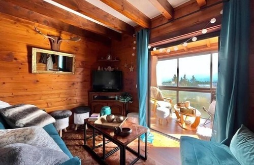 Pyrenees 2000 Ski Chalet | Chalet des Esquits - Chalet just a stone's throw from the slopes