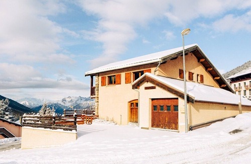 Montgenevre Ski Chalet | Chalet Doire, spacious 6 bedroom chalet