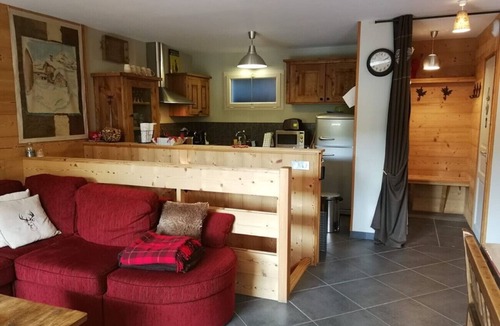 Laveissiere Apartment | CHALET DUPLEX 3 CH PIED DE PISTE , CENTRE STATION, PARKING , WIFI