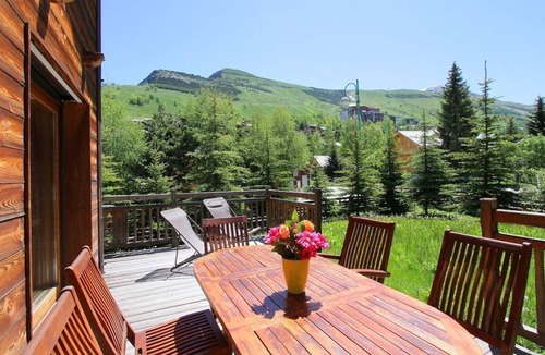 Mont-de-Lans Ski Chalet | Chalet Edelweiss LA Dibona DE Standing