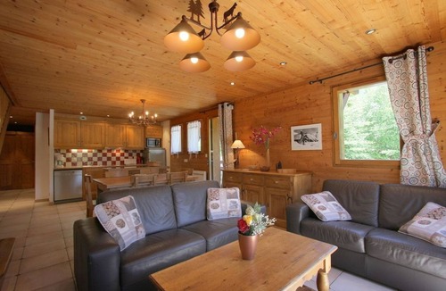 Mont-de-Lans Ski Chalet | Chalet Edelweiss LA Dibona DE Standing