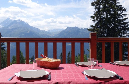 La Rosiere Ski Chalet | Chalet Esquirol (Hermine) - Ski-in ski-out, exceptional view