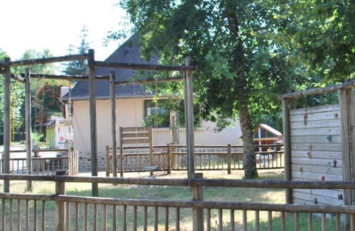 Monceaux-sur-Dordogne Ski Chalet | Chalet for 6 with Terrace and BBQ