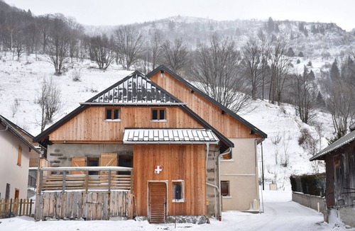 Saint-Francois-Longchamp Ski Chalet | Chalet les Clarines 3* in Saint François Longchamp