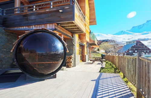 Montgellafrey Apartment | Chalet apartment for rent with south-facing terrace and private sauna
