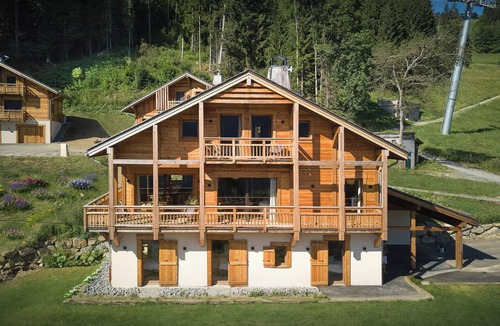 Saint-Nicolas-de-Veroce Ski Chalet | Chalet Piccolo - ski holiday with spa (max 10 adults) - OVO Network