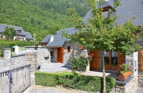 Peyragudes Cottage | Chalet Gite Louron Maison Génos Loudenvielle 5 p 2 ch, garage bicycle fishing WIFI