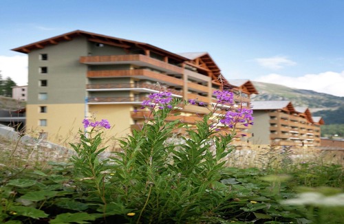 Isola Apartment | Chalet in Isola near Ski Slopes