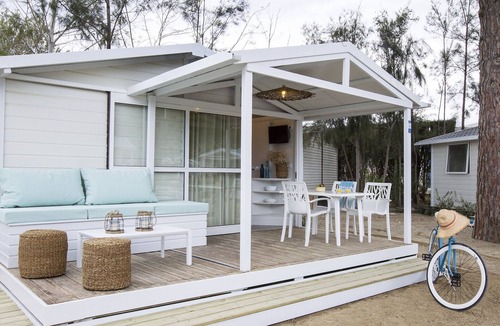 Tamarit House | Chalet in Spain with Covered Veranda