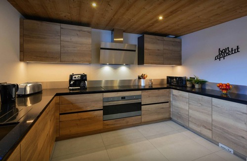 Le Grand-Bornand Ski Chalet | Chalet Julero - stylish stay for 12 with hot tub and sauna - OVO Network