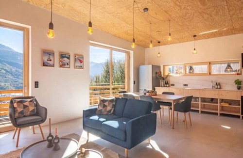 Bourg-Saint-Maurice House | Chalet Le Cotaret – Stylish Comfort in the Heart of the Alps