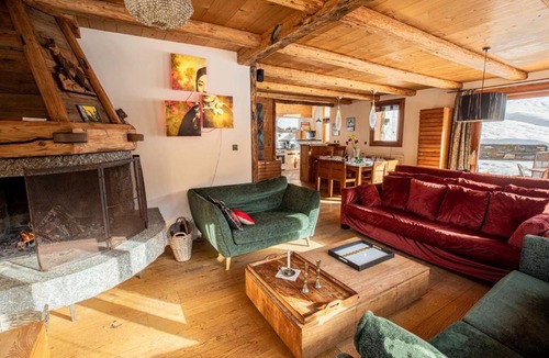 Meribel Ski Chalet | Chalet Le Cairn - unique and magnificient ski-in ski-out Chalet !