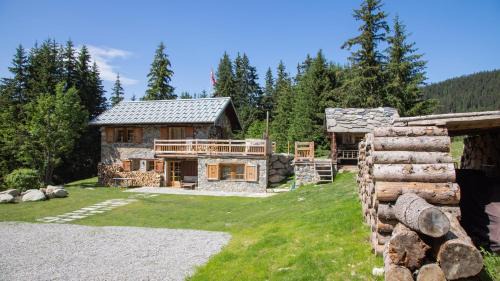 Meribel Ski Chalet | Chalet Le Plaigny - golf de Méribel