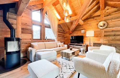 Valloire Ski Chalet | Chalet Le Snow Lodge Valloire – Modern Luxury with Mountain Views