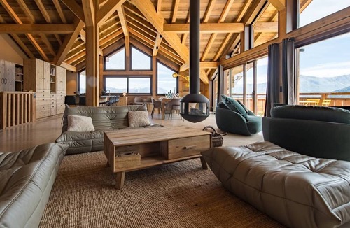 La Toussuire Ski Chalet | Chalet on the slopes with sauna - up to 14 guests