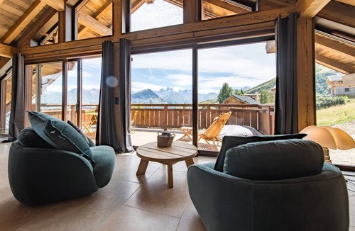 La Toussuire Ski Chalet | Chalet on the slopes with sauna - up to 14 guests