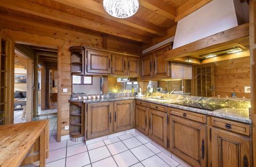 Saint-Jorioz House | Chalet Panorama - Logement cosy avec vue 180 sur le lac