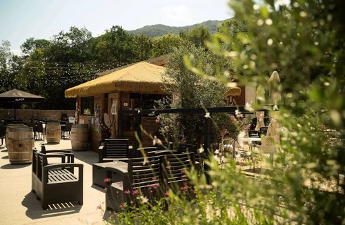 Savignac-les-Ormeaux Ski Chalet | Chalet PMR Confort - 2 bedrooms + Covered terrace + Reversible air conditioning + TV 4 persons