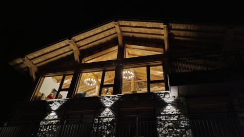 Montvalezan Ski Chalet | Chalet Roger