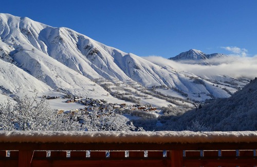 Saint-Sorlin-d'Arves Cabin | Chalet Saint-Sorlin - 12 people