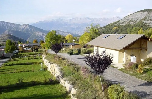 Ubaye-Serre-Poncon Ski Chalet | Chalet Samoha 32 m2 - 3 bedrooms - Sleeps 6 Sleeps 6