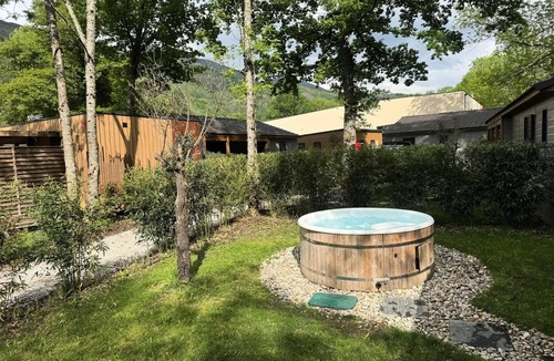 Savignac-les-Ormeaux Ski Chalet | Chalet SPA Confort 35m² - 2 bedrooms + Covered terrace + Reversible air conditioning + TV 4 people