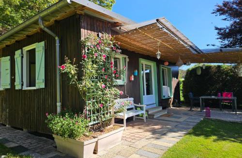 Argentat Ski Chalet | Chalet Vert 10 min à pied du centre ville d'Argentat-sur-Dordogne